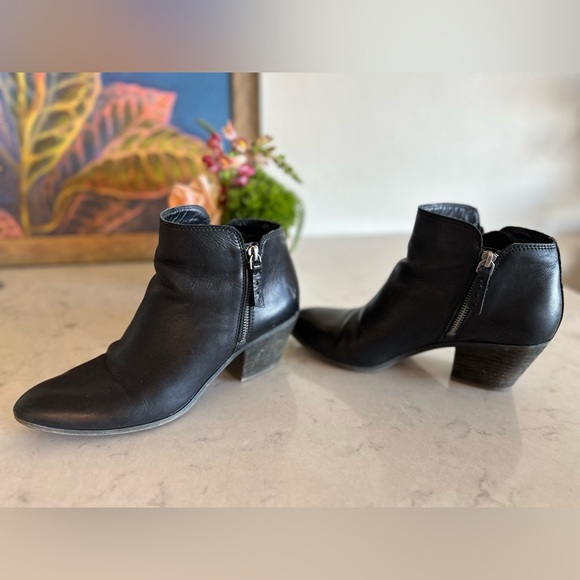 Frye Judith Black Leather Double Zip Ankle Booties - Picture 3 of 6